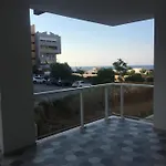 Le Rondini House 4*