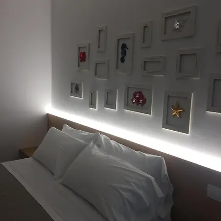 Le Rondini House Affittacamere 4*