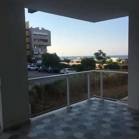 Le Rondini House 4*