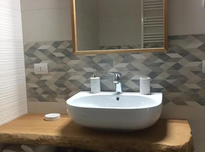 Le Rondini House Gæstehus 4*