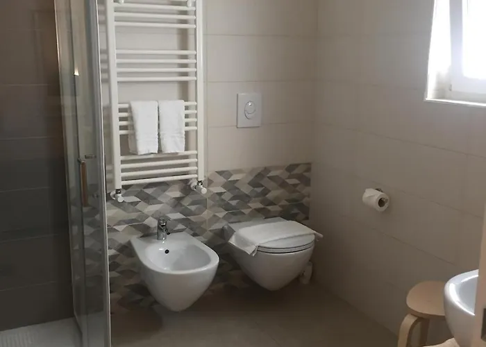 בית הארחה Le Rondini House 4*